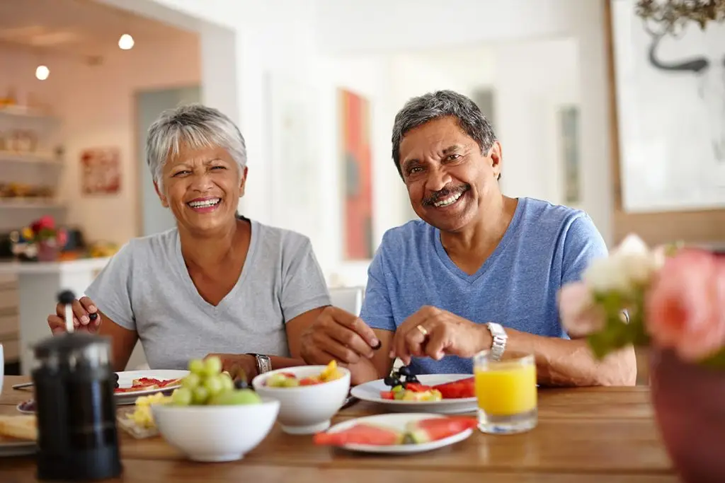 Couple eating healthy meal