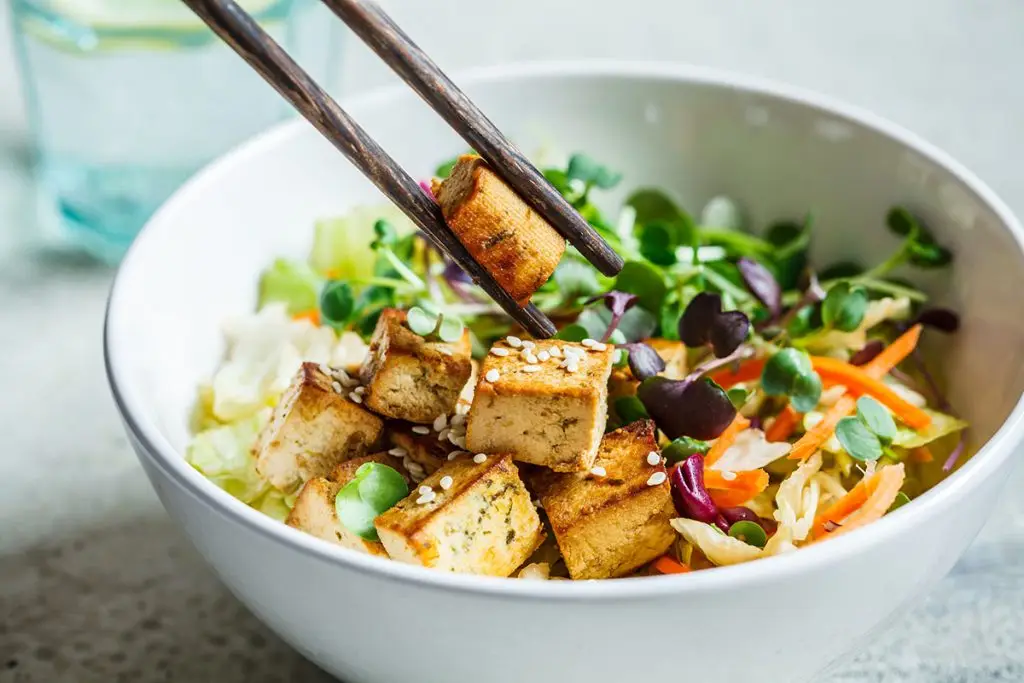 Bowl with tofu and veggies